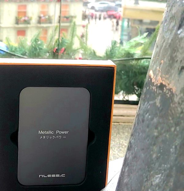 Super Slim Magnetic 15W Fast Wireless Power Bank